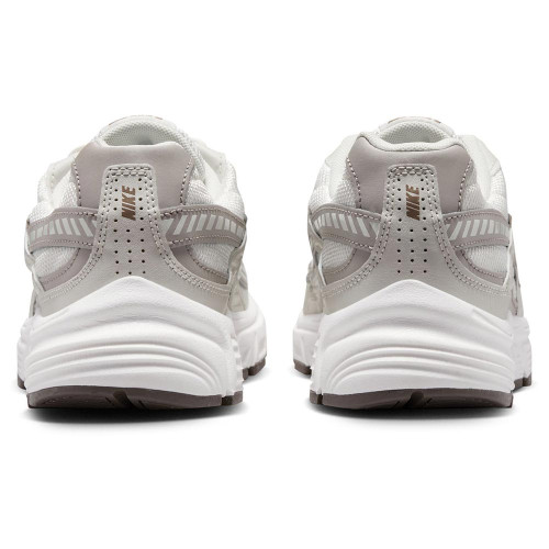 Nike Initiator